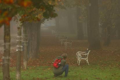 FOTO Mjesto Bisko je 'nestalo' pod gustom maglom, Karlovac je izgledao kao u bajci...