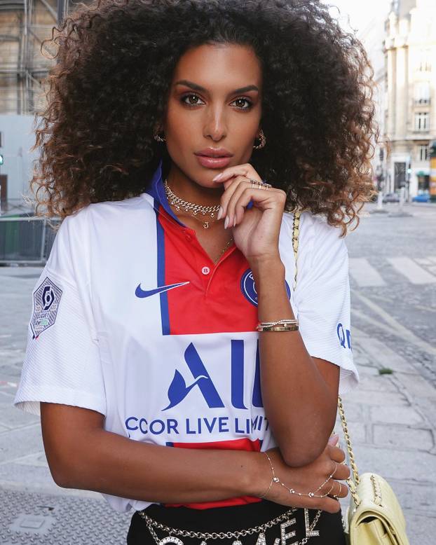 Bujnoj manekenki ne smetaju centimetri talijanske zvijezde