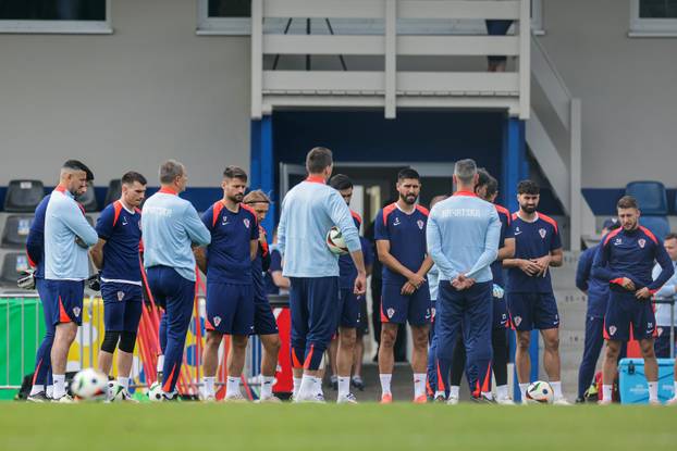 Neuruppin: Trening hrvatske nogometne reprezentacije uo?i utakmice s Italijom 