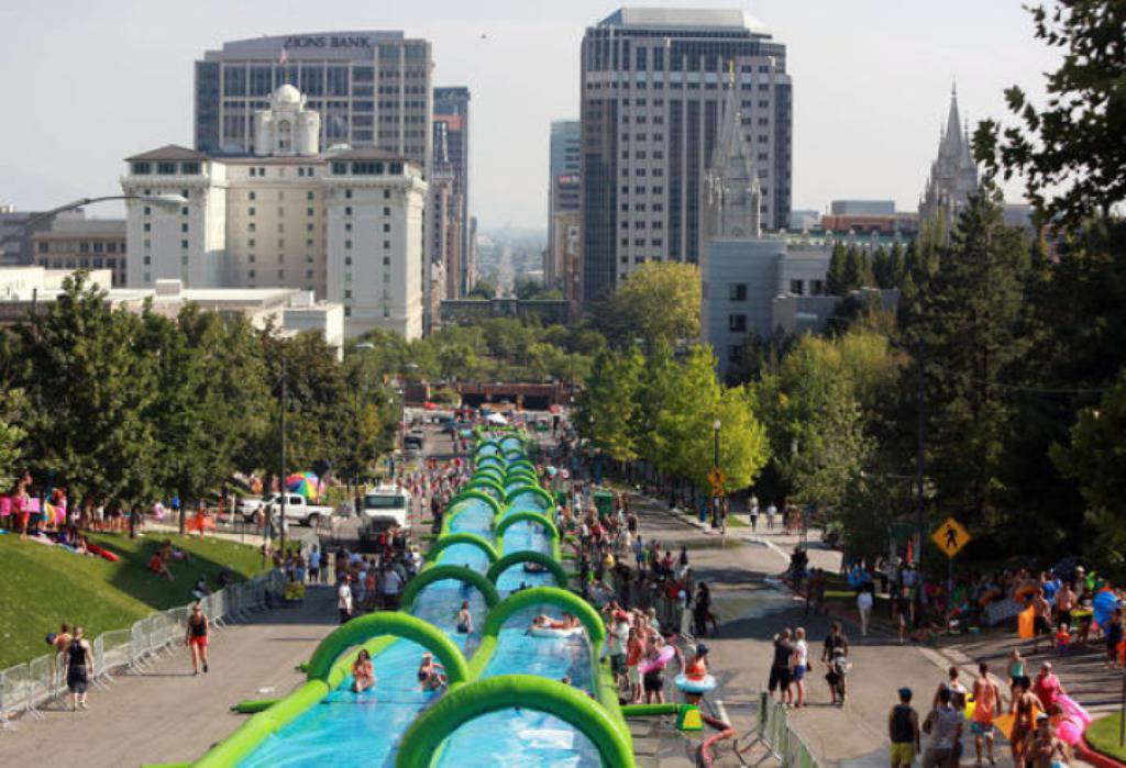 slidethecity.com