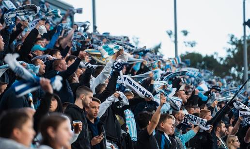 VIDEO Euforija u Rijeci! Navijači u velikom broju stigli na trening