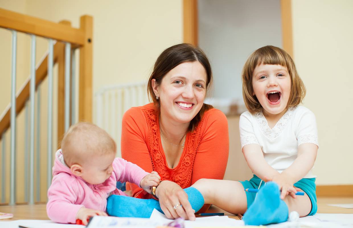 14 sati dnevno: Majčinstvo je jednako radu na dva i pol posla