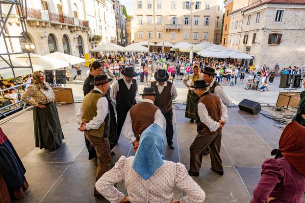 Više od 400 izvođača iz Slovenije nastupat će na Festivalu Slovenija u Puli