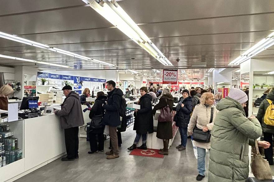 Velika rasprodaja zbog zatvaranja Name