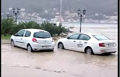 Kiša, poplave i odroni: Jako nevrijeme pogodilo Crnu Goru