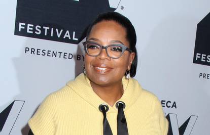Oprah je pokazala vitku liniju u haljini: 'Drugačije me tretiraju kad imam višak kilograma...'