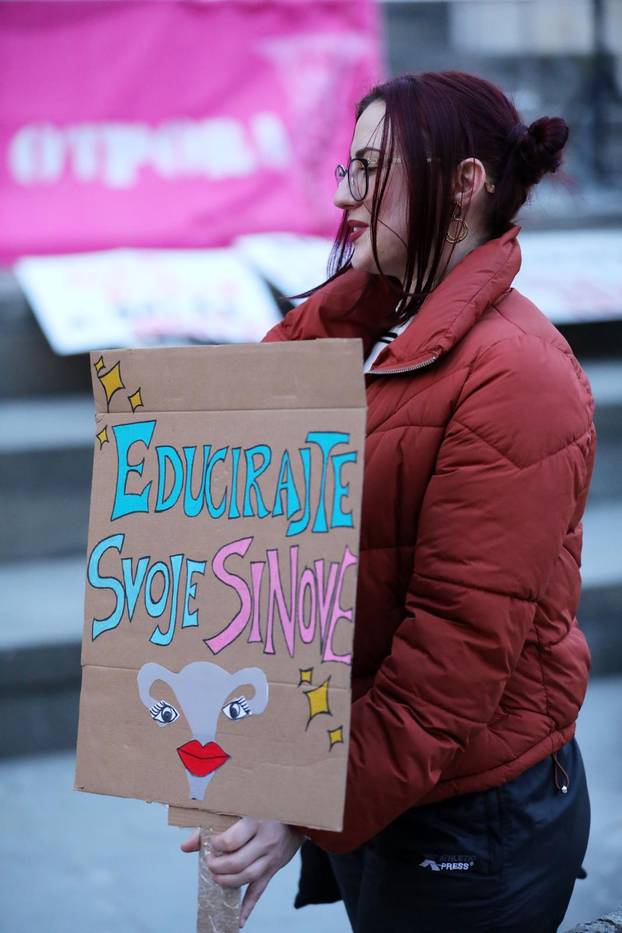 Pula: 4. Noćni marš u Puli pod parolom Žene - kičma otpora