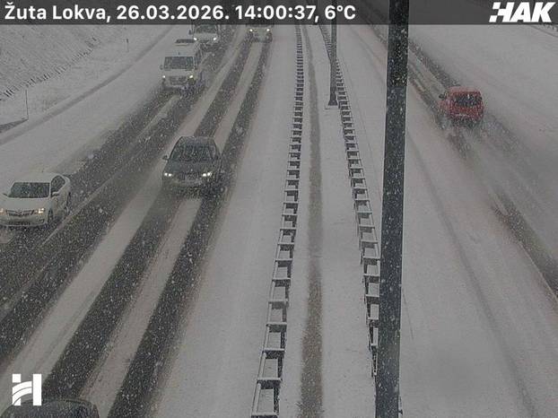 FOTO Dramatično stanje na autocestama, gusti snijeg i dalje pada. Evo koliko ga ima dosad