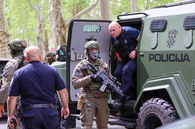 Petar Ćosić i Manuel Vulić Veneno dovedeni su na sud u Zagreb pod jakim mjerama osiguranja