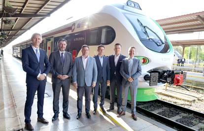 Prvi elektrobaterijski vlak proizveden u Hrvatskoj obavio svoju prvu vožnju