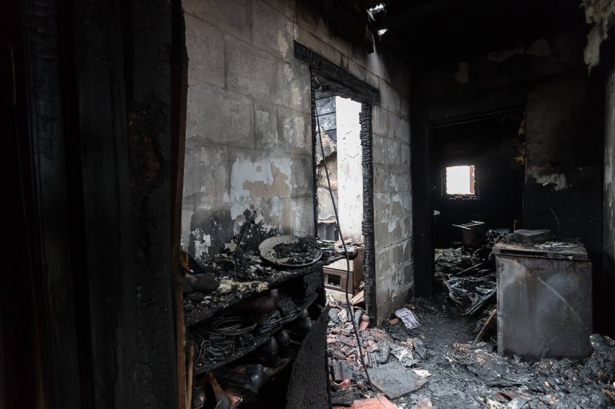 'Sve mi je izgorjelo, i odjeća. Sve što imam je ovo što nosim'