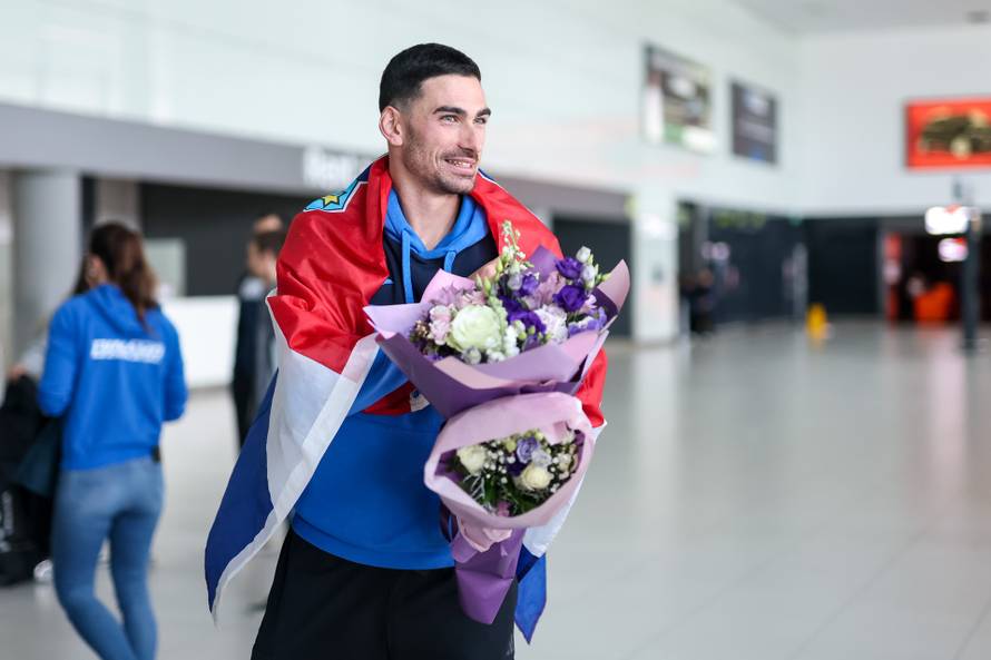 Zagreb: Atletičar Marino Bloudek sletio u Zagreb nakon povijesnog uspjeha