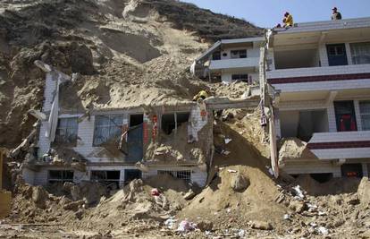 Kina: Odron zemlje zatrpao 25 kuća, poginulo 17 ljudi