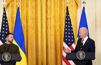 Biden potvrdio da se Ukrajini razmatra slanje borbenih vozila Bradley: 'Ta opcija je na stolu'