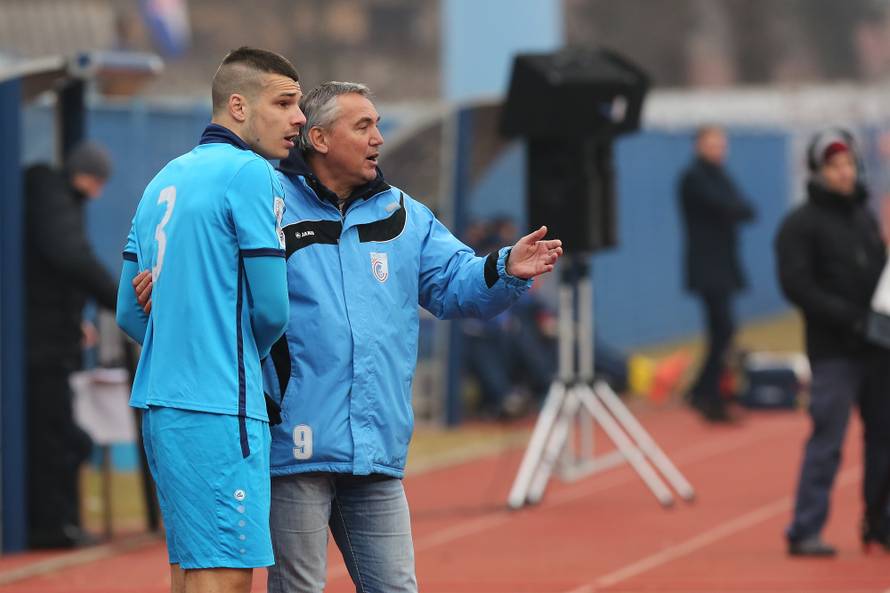 Presudili mu igrači: Pacult je i službeno bivši, stiže Bartolović