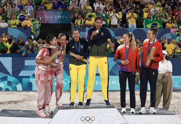 Beach Volleyball - Women's Victory Ceremony