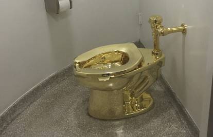 Četvorica muškaraca ukrali su zlatnu WC školjku iz dvorca u Engleskoj: 'Vrijedi 5,5 mil. €'