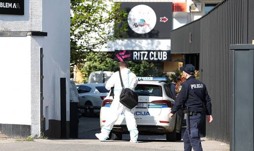 Pa i u kaubojskim filmovima se pištolje ostavljalo na ulazu u saloon, a u našim klubovima ne