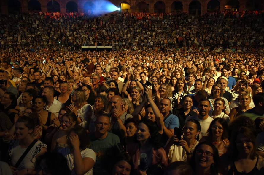 Gibonni napunio pulsku Arenu