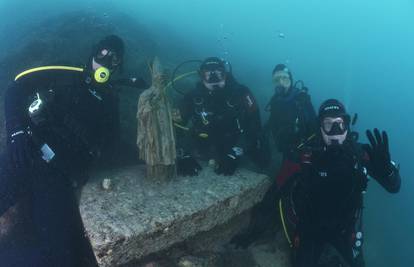 Pomorsko hodočašće: Zaronili na 25 m dubine da se pomole