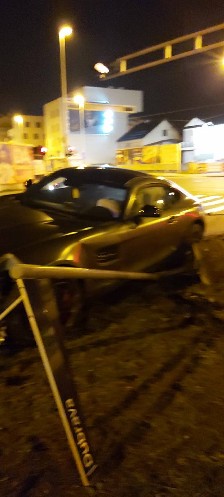 Snimio Mercedes od milijun kn kako divlja malo prije nesreće
