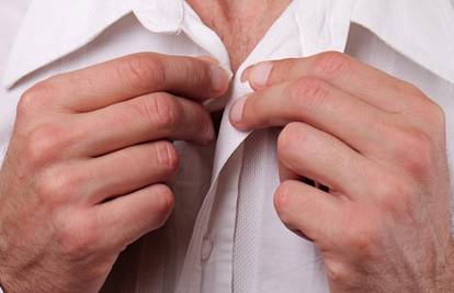 Na muškoj odjeći gumbi su s desne strane - znate li zašto?