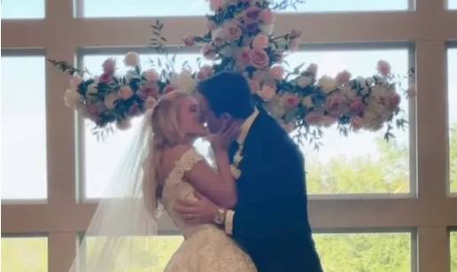 Šokantno, ali imaju razlog: Prvi put su se poljubili na - vjenčanju