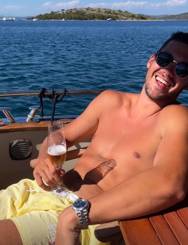 Bivši rukometni reprezentativac novi Gospodin Savršeni! Kao mali je proživio veliku tragediju