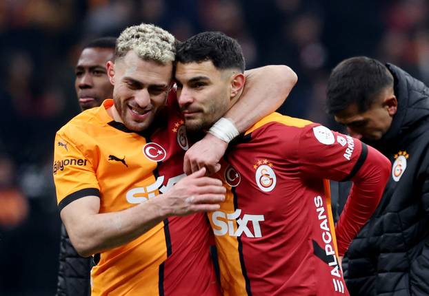 Super Lig - Galatasaray v Fenerbahce