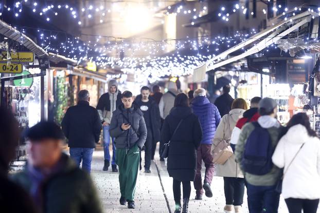 Sarajevo: Blagdanska atmosfera u centru grada