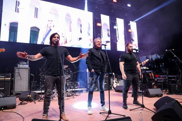 Frankfurt: Hrvatska noć u Suwag Energie Areni