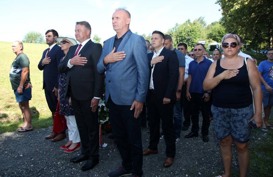 Hrvatska Kostajnica: ObiljeÅ¾avanje 28. obljetnice pogibije ratnog reportera Gordana Lederera