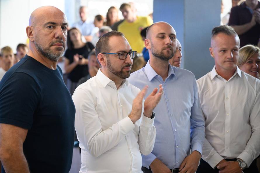 Zagreb: Svečano otvorenje bazena u Španskom
