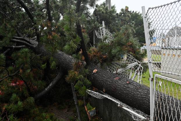 Olujno nevrijeme napravilo veliku štetu u Zagrebu