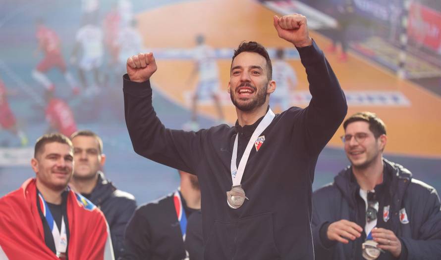 Zagreb: Hrvatska rukometna reprezentacija stigla na svečani doček na Trgu bana Josipa Jelačića