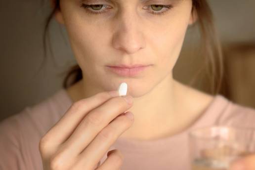 Što je prekomjerno uzimanje lijekova protiv bolova i kako ono može izazvati glavobolju?