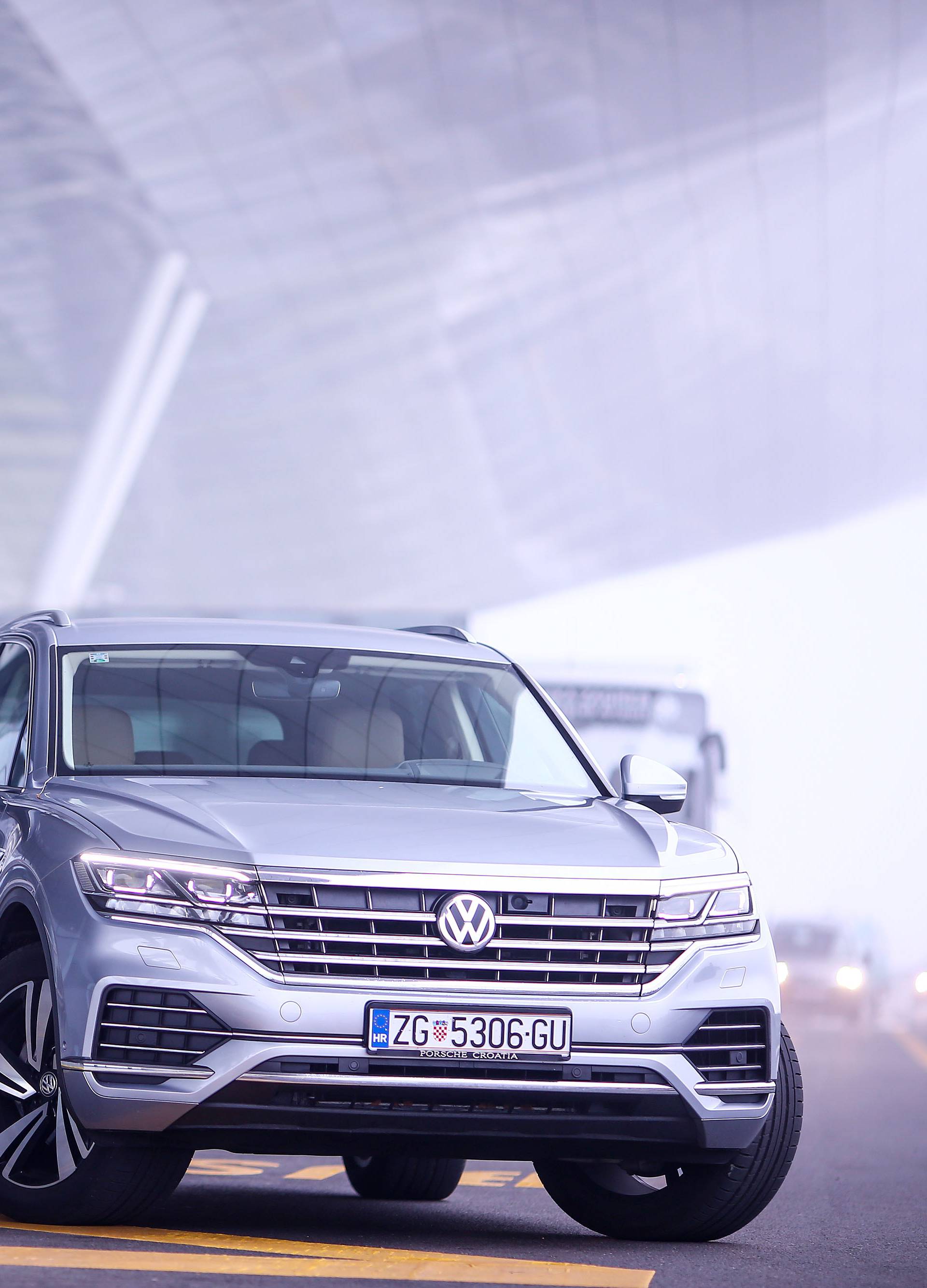Touareg na testu: Najprestižniji auto koji je VW ikad proizveo