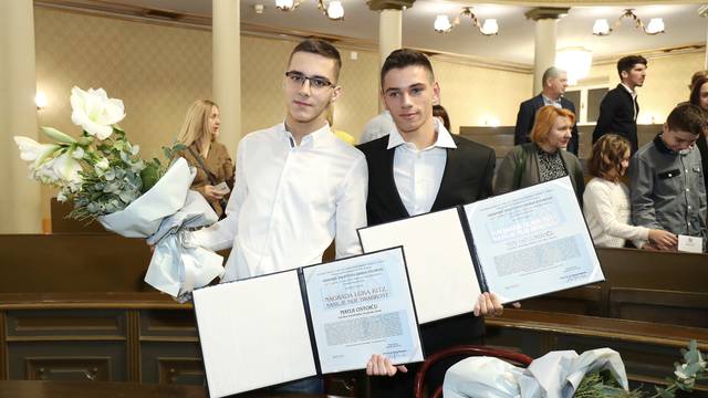 Niko Radujković i Matija Ostoić dobitnici Nagrade Luka Ritz
