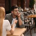 10 laži koje muškarci ženama često govore na prvom spoju