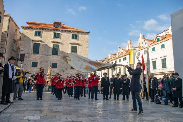 Dubrovnik: Spuštanjem barjaka sv. Vlaha i podizanjem državne zastave te misnim slavljem završila je ovogodišnja Festa svetog Vlaha