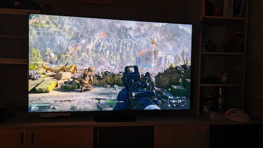 Testirali smo Samsung QN90F: Moćan TV koji se ne boji svjetla