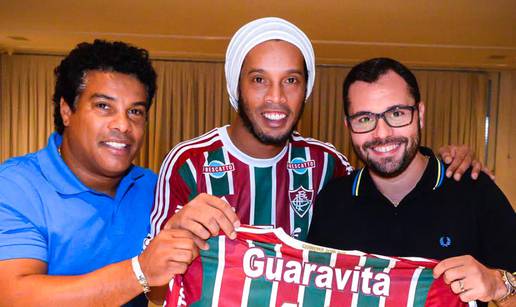 Ronaldinho se vratio u rodni Brazil, potpisao za Fluminense