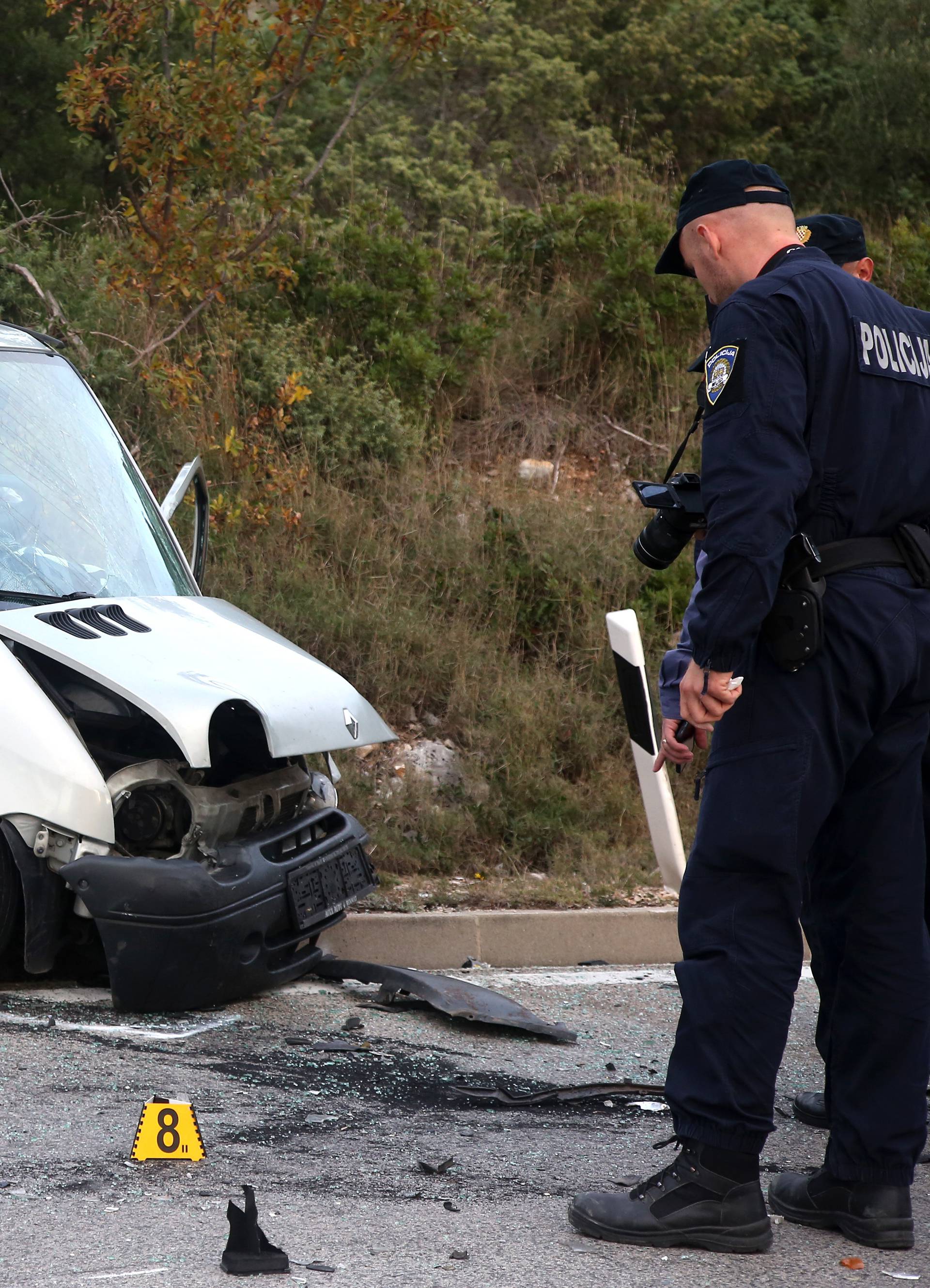 U sudaru četiri automobila kod Njivica teško ozlijeđeno dijete