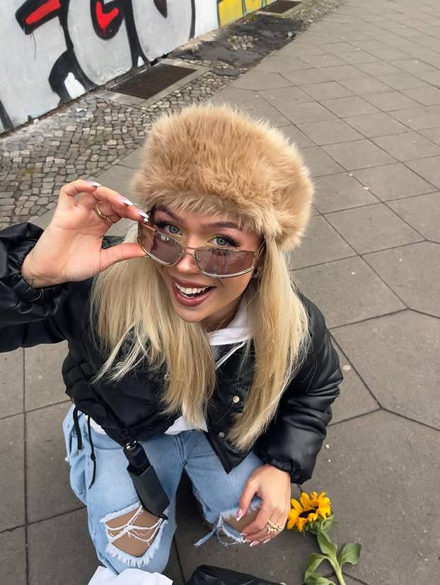 FOTO Ova srpska influencerica više je od 'lijepog lica', a radila je i kao 'sezonac' u Hrvatskoj