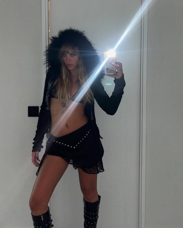 FOTO Golotinja joj nikada nije predstavljala problem, skidala se do kraja od početka karijere