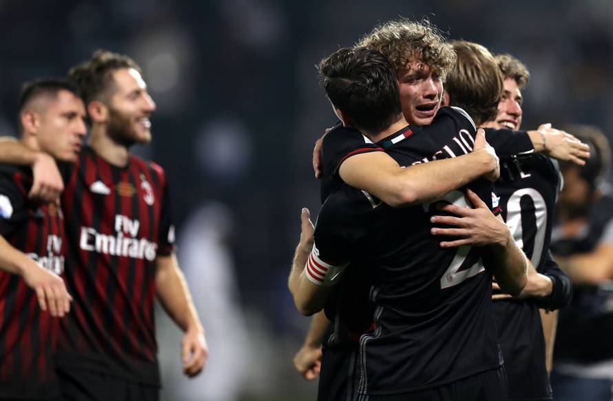 Football Soccer - Juventus v AC Milan - Italian Super Cup Final