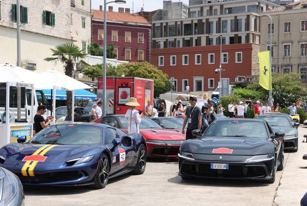 Šibenik: Turneja Ferrari Cavalcade 2026. s više od 120 Ferrarija na šibenskoj rivi