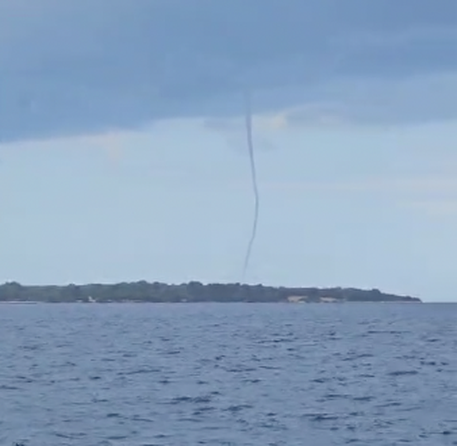 VIDEO Snimili megapijavicu kod Pule: 'Bila sam uzbuđena, tako veliku nikad nisam vidjela...'