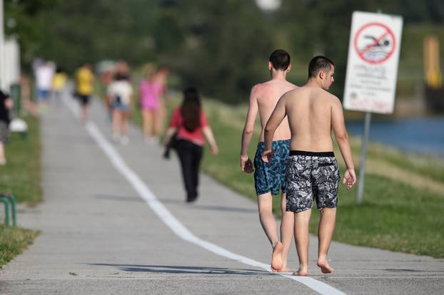 Spas od vrućina na zagrebačkom jezeru Jarun