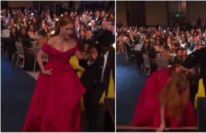 Nezgoda na dodjeli nagrada: Jessica Chastain spotaknula se i pala hodajući do pozornice